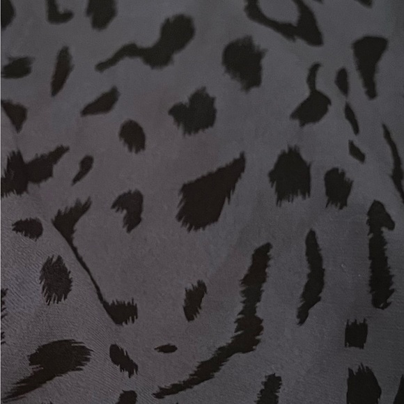 Women's Rails LA Hillary Top in Ash Cheetah - Size Large - Picture 7 of 10